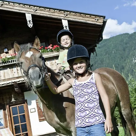 Brugger Chaletdorf Alpesi faház *